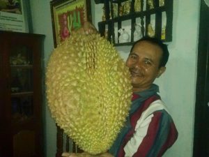 Bapak Sarno Penemu Durian Bawor